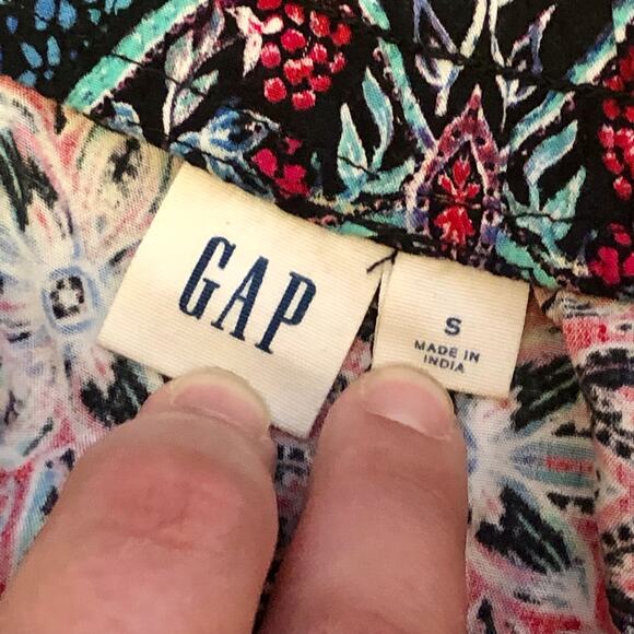 GAP Floral Embroidered Pull on Multicolored Shorts with Tassel Ties Size Small - Picture 11 of 11